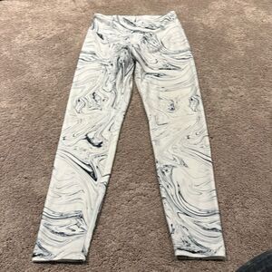 Balance collection leggings! Size medium black and white like new